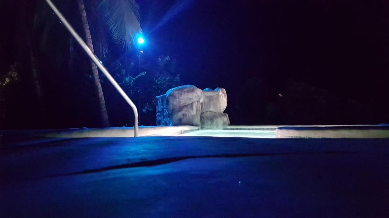 Coco Loco Hotel